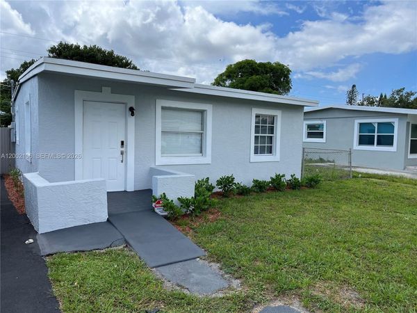 2726 NW 4th Ct , Pompano Beach, FL 33069