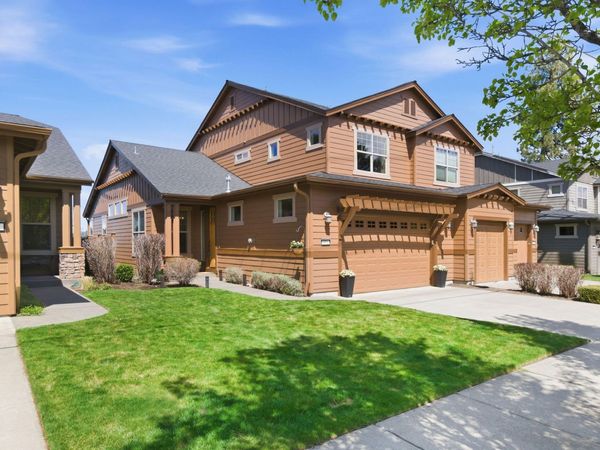 871 SW Blakely Road, Bend, OR 97702