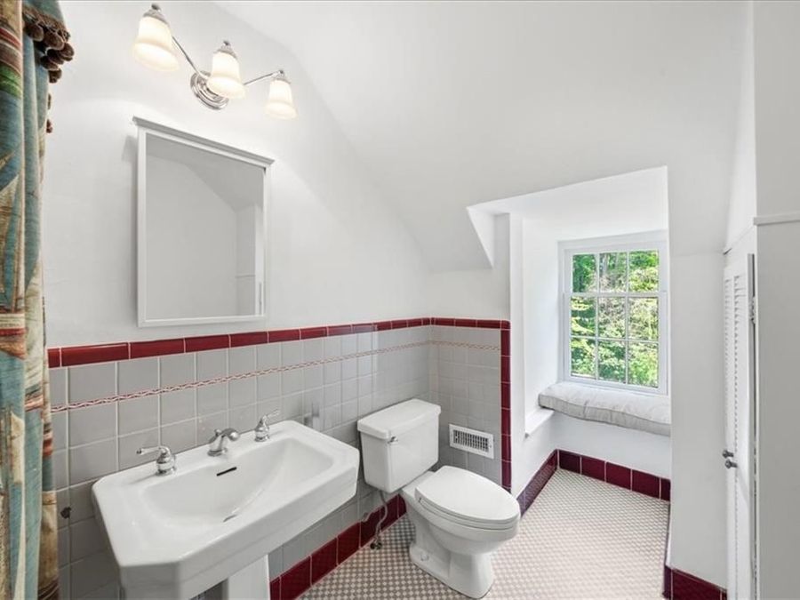 Property Image 40