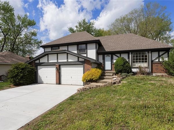 10904 E 81st Street, Raytown, MO 64138