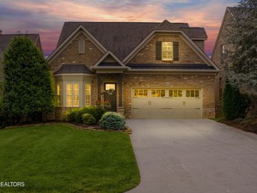 1201 Bishops View Lane, Knoxville, TN 37932