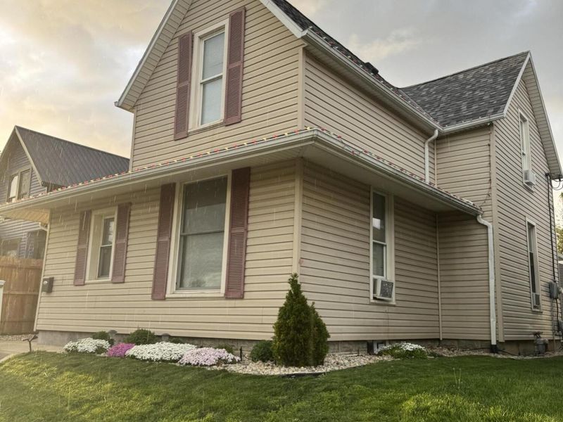 720 Columbia Street, Saint Marys, OH 45885 Photo 3