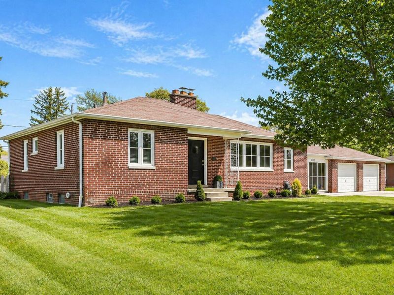 2112 Cresthill Drive, Upper Arlington, OH 43221 Photo 1