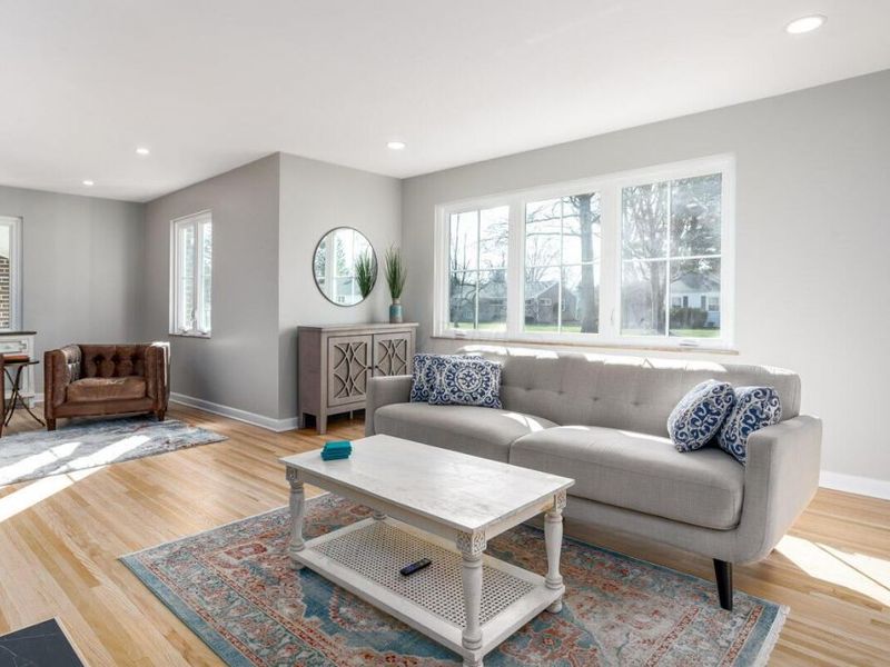 2112 Cresthill Drive, Upper Arlington, OH 43221 Photo 2