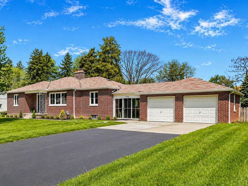2112 Cresthill Drive, Upper Arlington, OH 43221 Photo 2