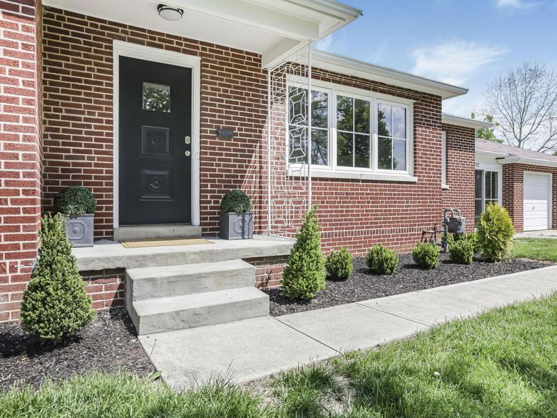 2112 Cresthill Drive, Upper Arlington, OH 43221 Photo 3