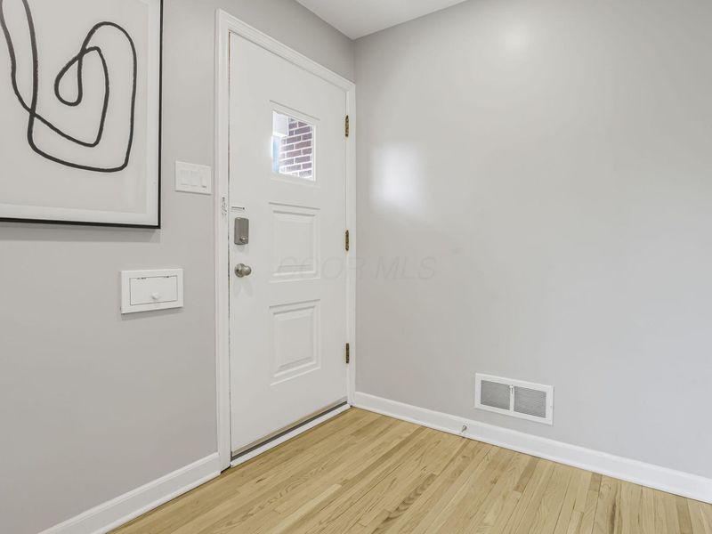 2112 Cresthill Drive, Upper Arlington, OH 43221 Photo 4