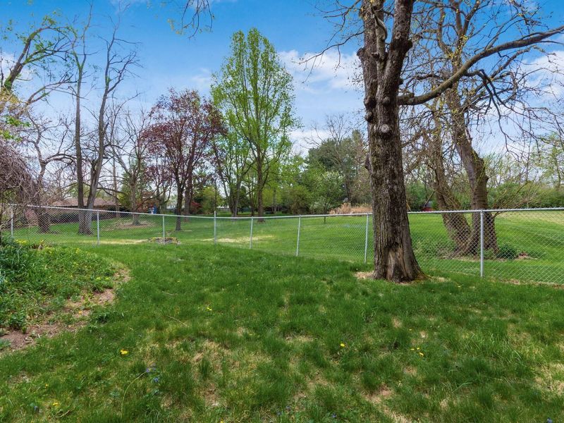 3561 Kingsway Drive, Columbus, OH 43221 Photo 13