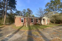 3210 Hunter Drive  photo 4