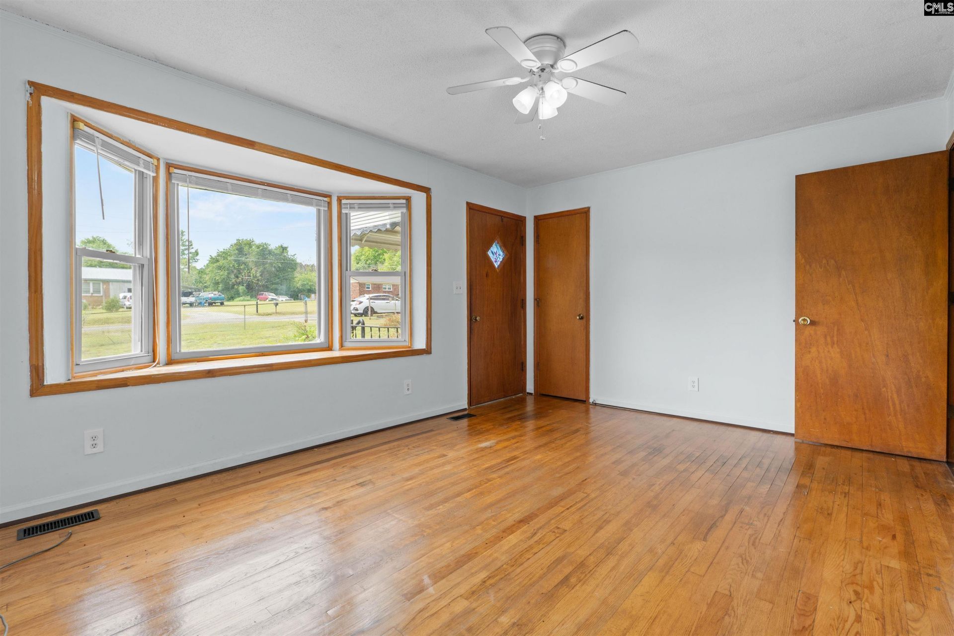 240 Pine Hills Rd  Photo 4