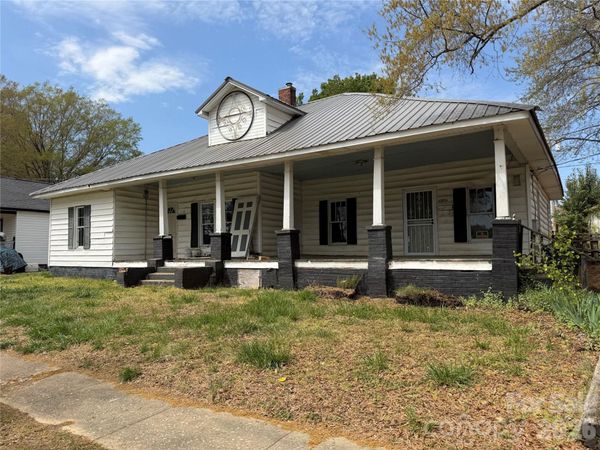 512 W 2nd Street , Cherryville, NC 28021