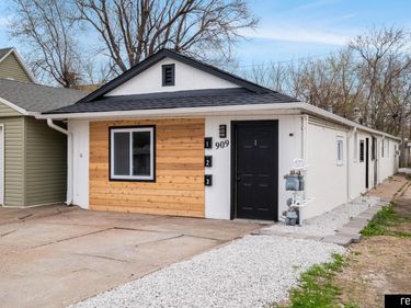 909 Ave G , Council Bluffs, IA 51503