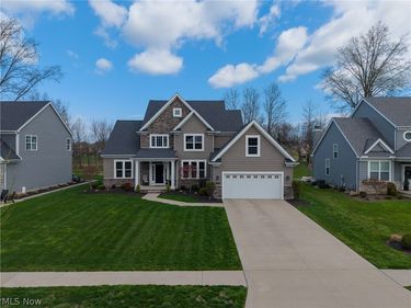 32646 Albion Drive, Avon Lake, OH 44012