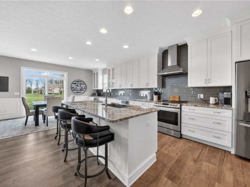 32646 Albion Drive, Avon Lake, OH 44012 Photo 3