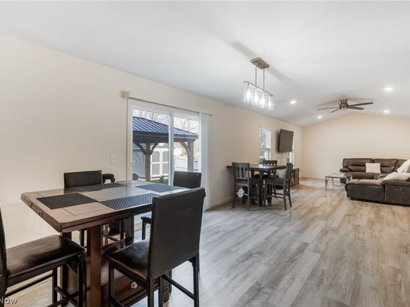 1254 Cross Drive, Austintown, OH 44515 Photo 10