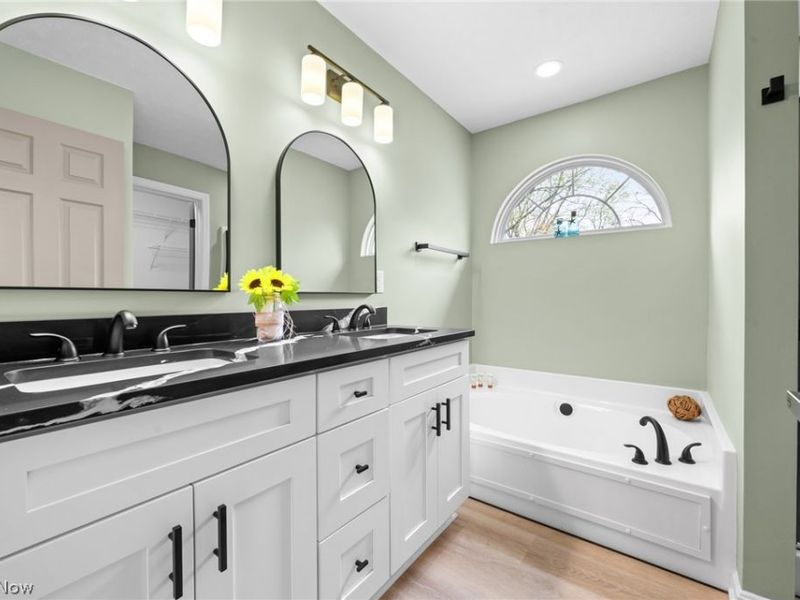 116 Vista Court, North Olmsted, OH 44070 Photo 22