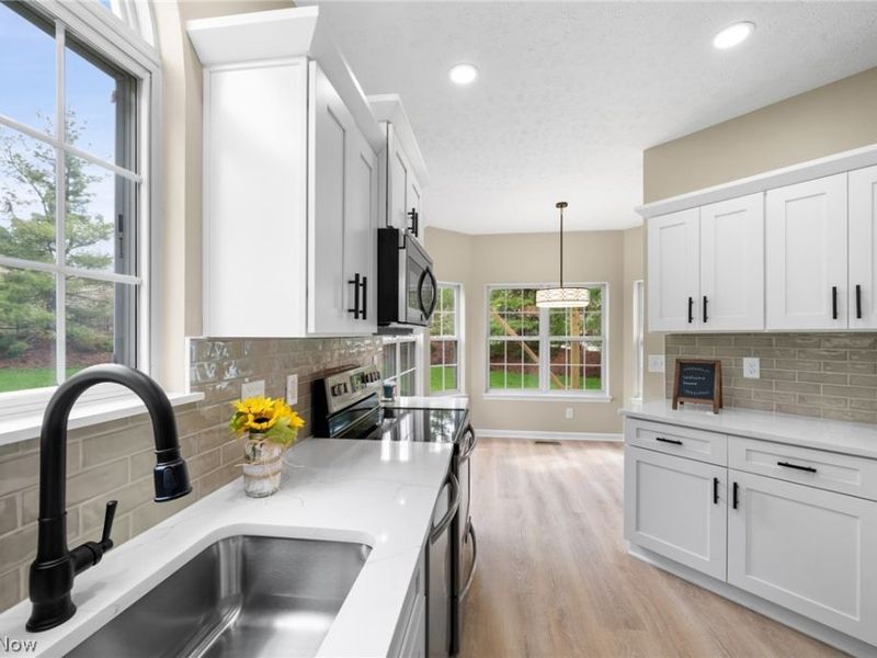 116 Vista Court, North Olmsted, OH 44070 Photo 7