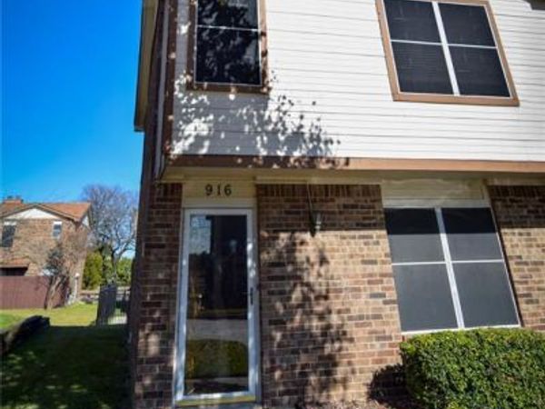 916 Cedar Terrace, Cedar Hill, TX 75104