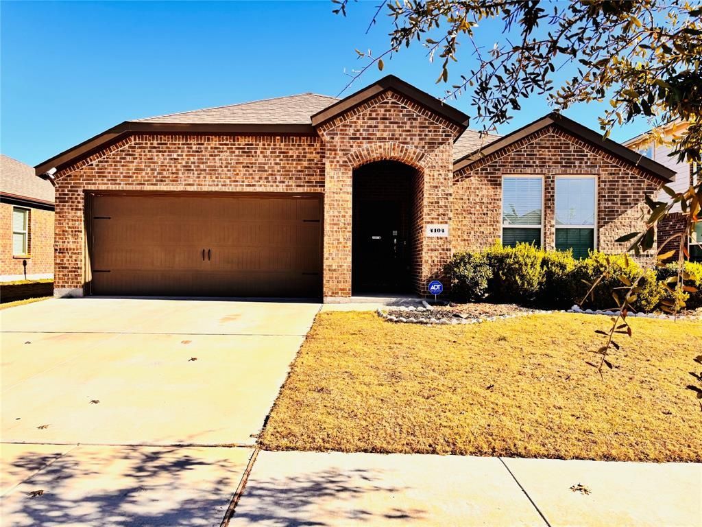 4104 Spur Trail, Denton, TX 76208 Main Photo