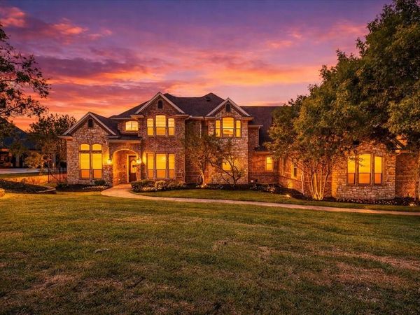 153 Crest Canyon Drive, Fort Worth, TX 76108