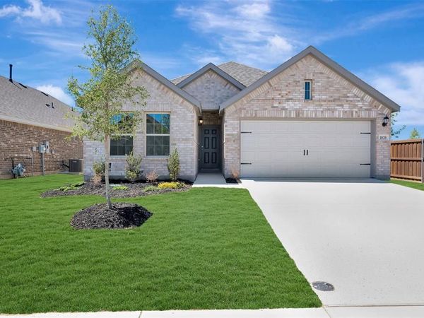 1020 Tarryhill Drive, Crowley, TX 76036