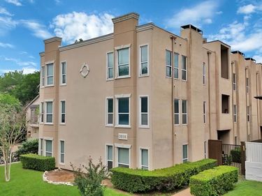 3918 N HALL Street, Unit 3, Dallas, TX 75219