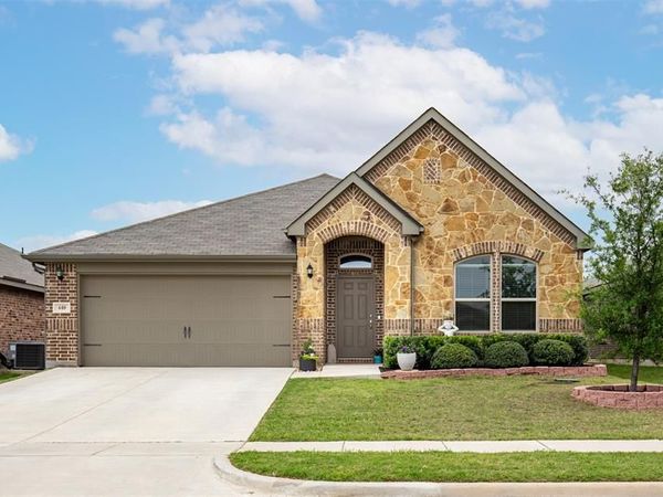 610 Autumn Avenue, Justin, TX 76247