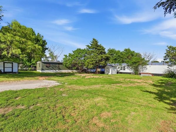 316 Summit Drive, Springtown, TX 76082