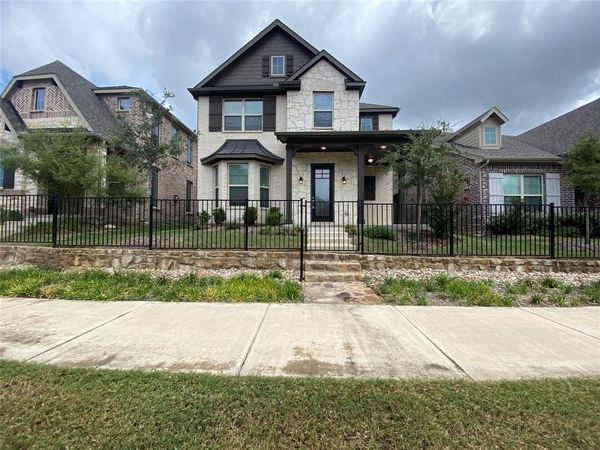 318 Julia Lane, Euless, TX 76040