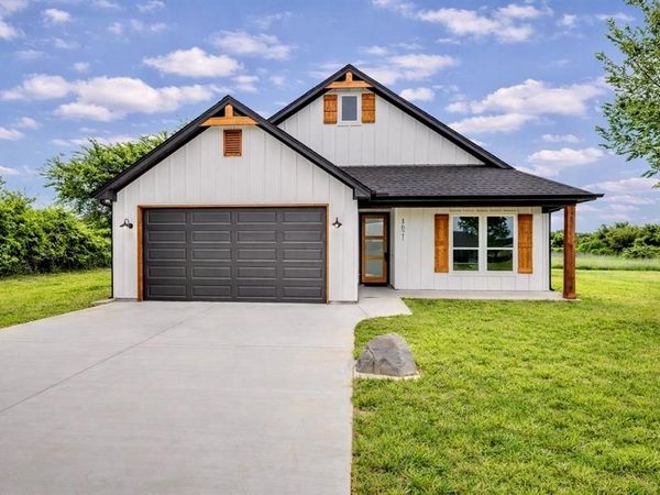 1621 County Road 4764, Boyd, TX 76023