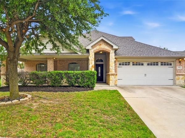 937 Yucca Court, Burleson, TX 76028