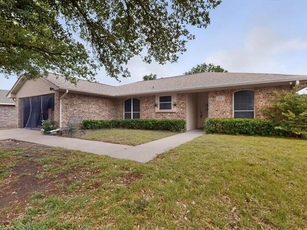 412 Tara Lane, Red Oak, TX 75154