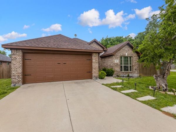 107 Virginia Drive, Palmer, TX 75152