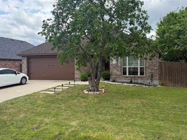 107 Virginia Drive, Palmer, TX 75152