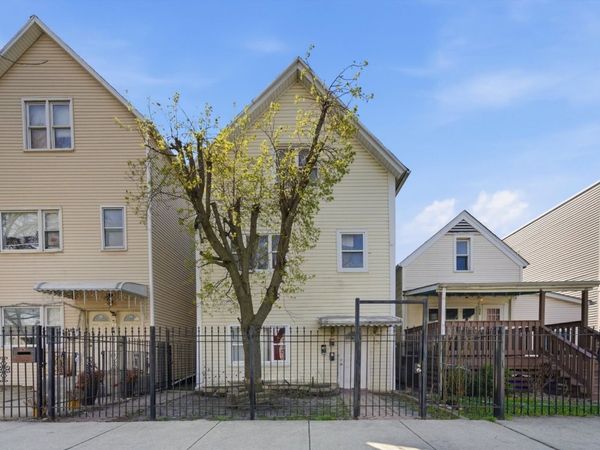 1626 N Saint Louis Avenue, Chicago, IL 60647