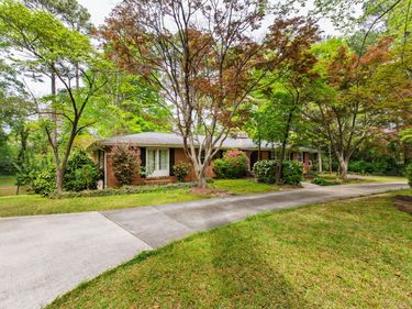 1609 E Davie Street, Raleigh, NC 27610
