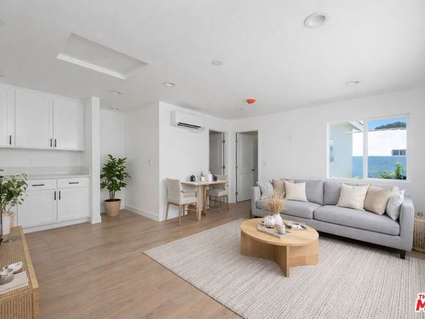 8918 Cadillac Avenue, Unit B, Los Angeles, CA 90034