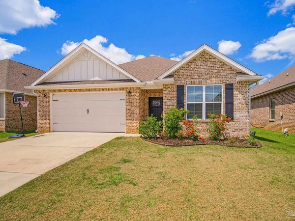 2315 Habersham Ln, Cantonment, FL 32533