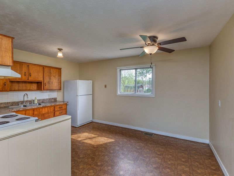 253 Lutz Drive, Englewood, OH 45322 Photo 15