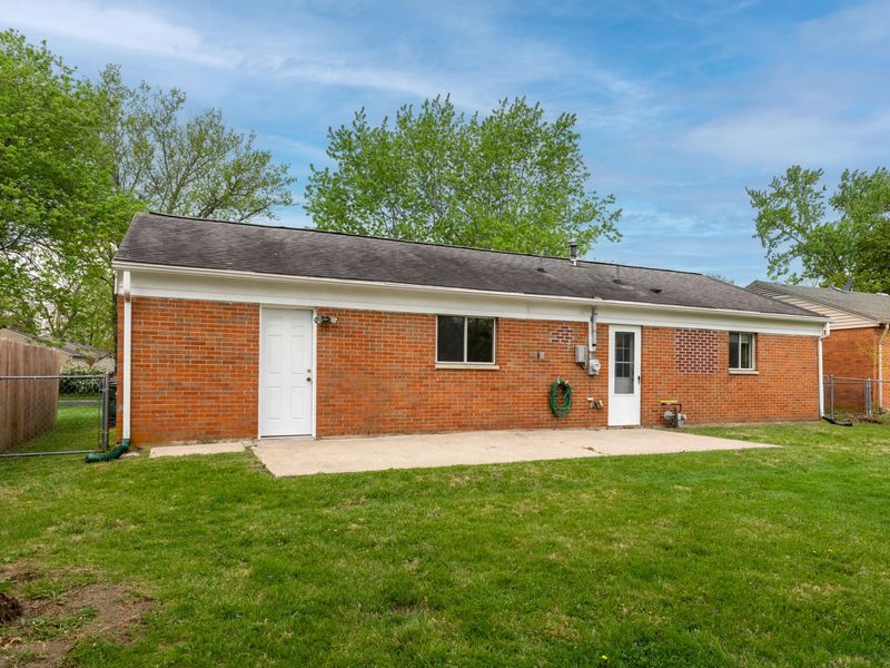 253 Lutz Drive, Englewood, OH 45322 Photo 7