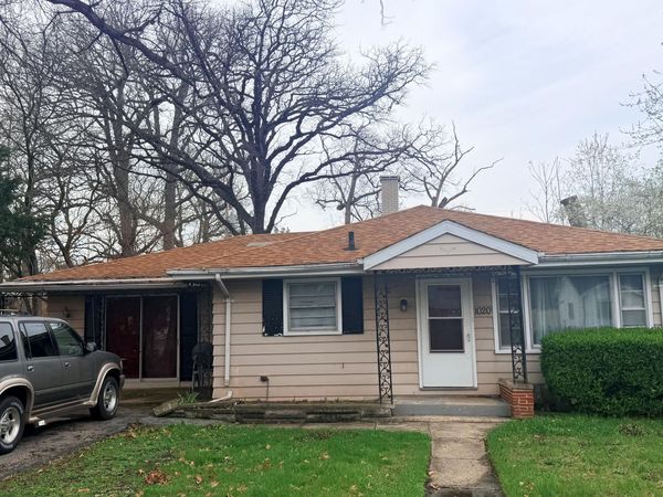 1020 E 61st Place, Merrillville, IN 46410