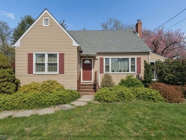 9 Laurel Ave, Franklin, NJ 08528