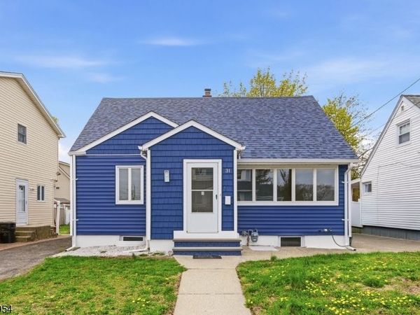 31 Ackerson Pl, Passaic, NJ 07055