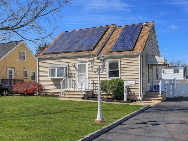 333 Giles Ave, Middlesex, NJ 08846