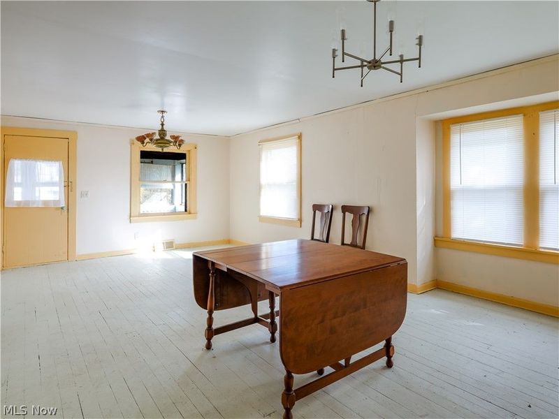 426 Queisner Avenue, Lowellville, OH 44436 Photo 10