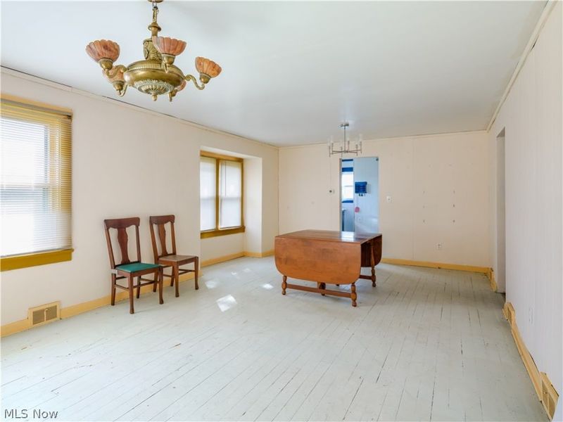 426 Queisner Avenue, Lowellville, OH 44436 Photo 11