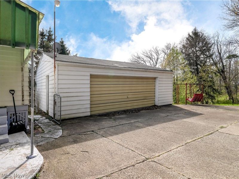 426 Queisner Avenue, Lowellville, OH 44436 Photo 3