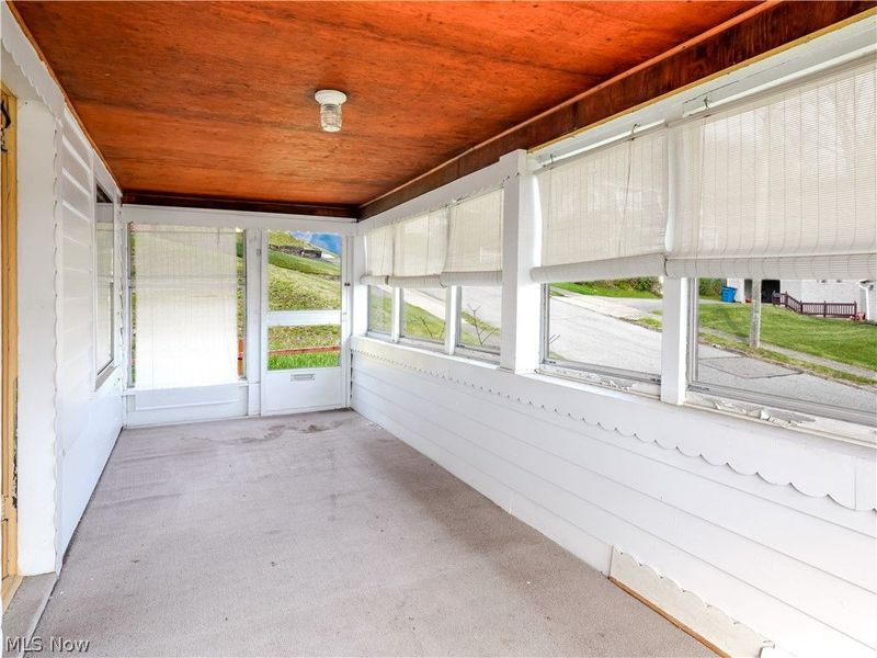 426 Queisner Avenue, Lowellville, OH 44436 Photo 8