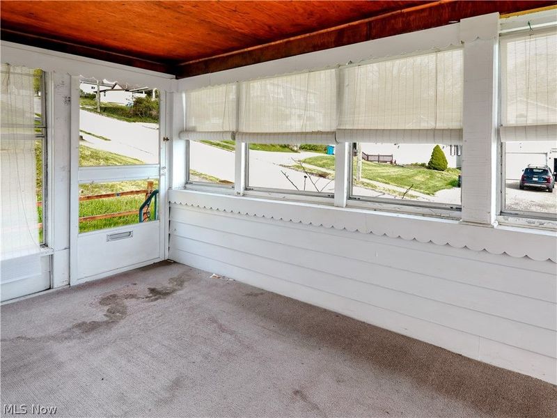 426 Queisner Avenue, Lowellville, OH 44436 Photo 9