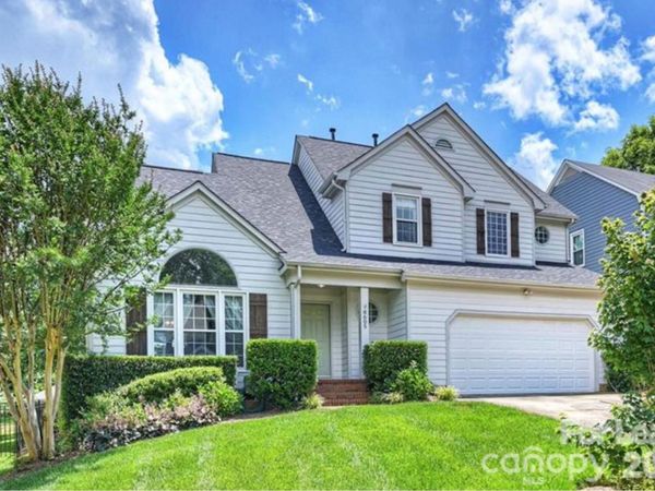 8605 Tamarron Drive , Charlotte, NC 28277